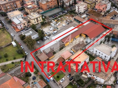 Capannone Industriale in vendita a Roma via Montappone
