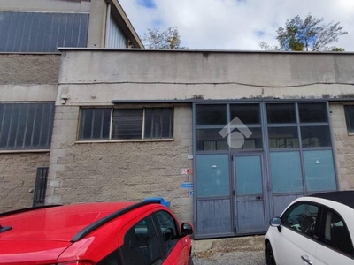 Capannone Industriale in vendita a Savignone via Guglielmo Marconi, 13