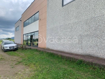 Capannone Industriale in vendita a Viterbo strada Teverina, 84c