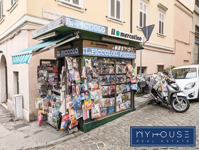 Edicola in vendita a Trieste via San Marco, 17