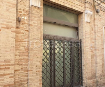 Filiale Bancaria in vendita a Potenza Picena via Marefoschi 1