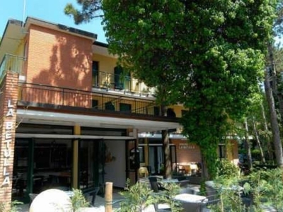 Hotel in vendita a Lignano Sabbiadoro arco del libeccio