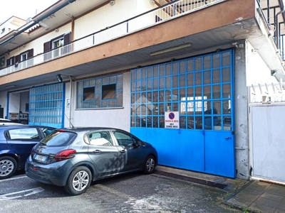 Laboratorio in vendita ad Albano Laziale via Rufelli, 11
