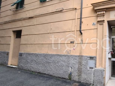 Magazzino in vendita a Genova via chiusone, 8-7