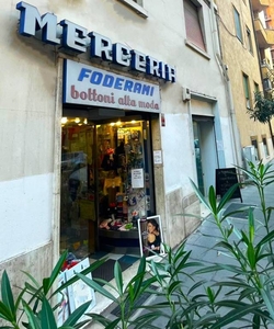 Merceria in vendita a Roma via Arezzo, 4