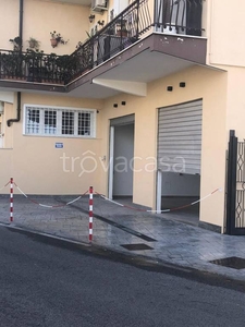 Negozio in in vendita da privato a Roma via Mussomeli, 37/d