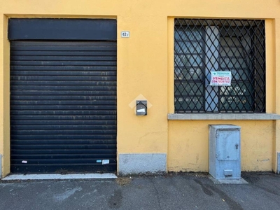 Negozio in vendita a Cremona via Angelo Massarotti, 42