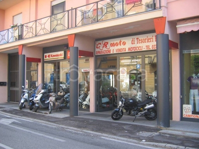 Negozio in vendita a Cremona via Angelo Massarotti, 99
