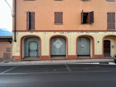 Negozio in vendita a Piadena Drizzona via Guglielmo Marconi, 6