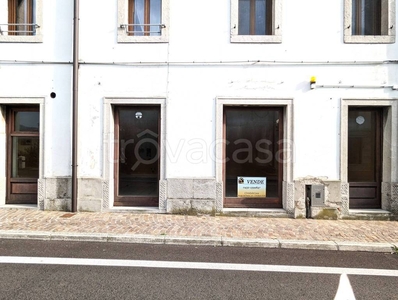 Negozio in vendita a San Pietro al Natisone via Alpe Adria, 42