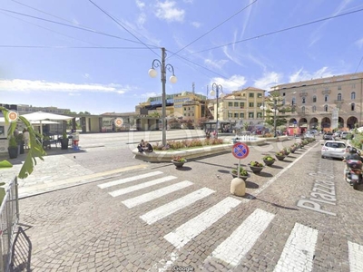 Negozio in vendita a Sanremo piazza Cristoforo Colombo