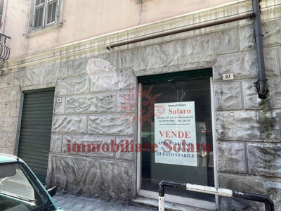 Negozio in vendita a Sanremo via Zeffiro Massa, 81