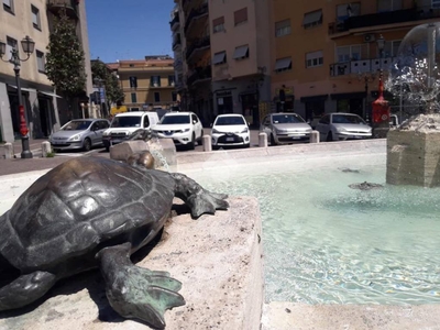 Negozio in vendita ad Albano Laziale piazza Antonio Gramsci, 2