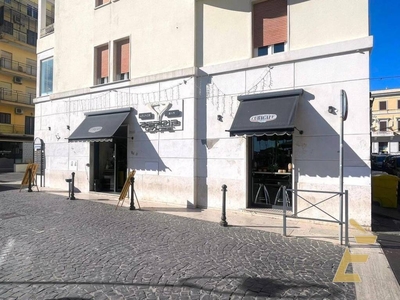 Bar in vendita ad Anzio piazza Garibaldi, snc