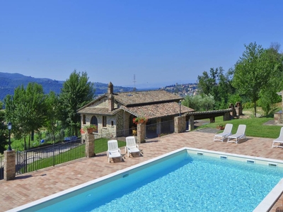 Piacevole casa a Torgiano con piscina attrezzata