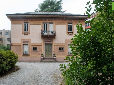 Trilocale in Vendita a Varese, zona Centro, 560'000€, 150 m²