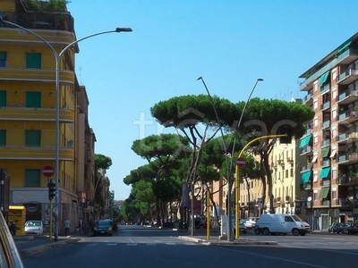 Ristorante in vendita a Roma piazza di Ponte Lungo