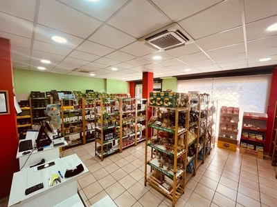 Supermercato/Minimarket in vendita a Roma via al Sesto Miglio, 19