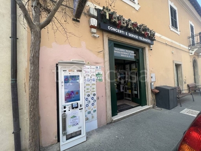 Tabaccheria in vendita a Castelnuovo di Farfa piazza degli Angeli