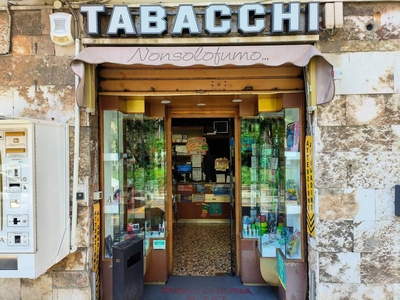Tabaccheria in vendita a Genova via della Maona
