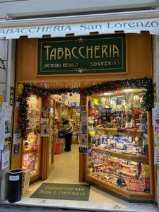 Tabaccheria in vendita a Genova via San Lorenzo, 8