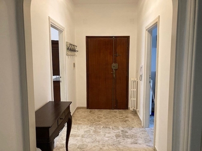 Trilocale in Affitto a Brindisi, 700€, 100 m², arredato