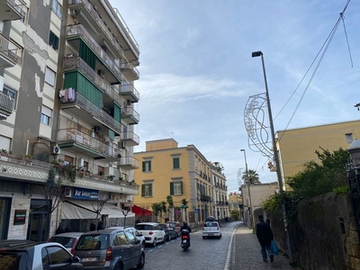 Trilocale in Vendita a Napoli, 198'146€, 100 m²