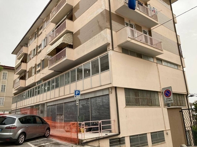 Ufficio in in vendita da privato a Fermo via Amerigo Vespucci, 37
