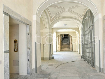 Ufficio in vendita a Como via Alessandro Volta, 85