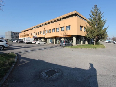Ufficio in vendita a Udine via Tavagnacco, 89