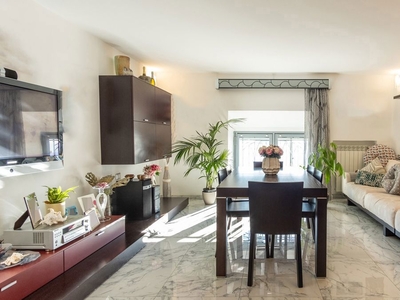 Appartamento di 150 mq in vendita - Napoli