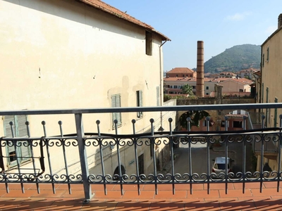 Appartamento in Vendita a Albenga Via Enrico Riva