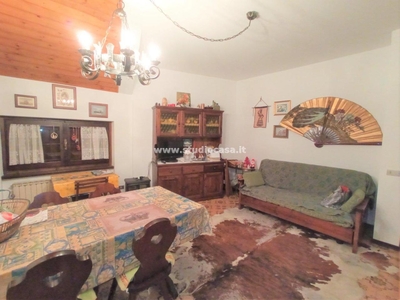 Appartamento in vendita a Castione Della Presolana