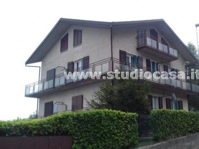 Appartamento in vendita a Costa Valle Imagna
