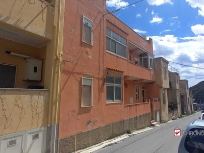 Appartamento in Vendita a Messina Via cianciolo