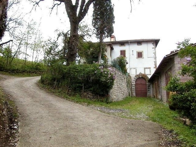 Appartamento in vendita a Pratovecchio Stia