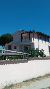 Appartamento in villa in vendita a Nettuno