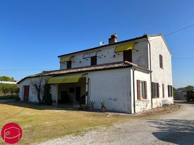 Casa colonica in vendita a Longiano