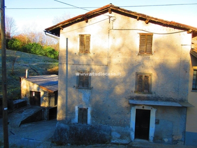 Casa colonica in vendita a Solto Collina
