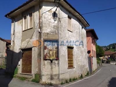 Casa indipendente in vendita a Ambivere