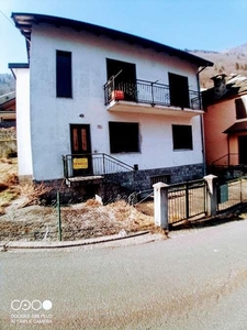 Casa indipendente in vendita a Calasca Castiglione