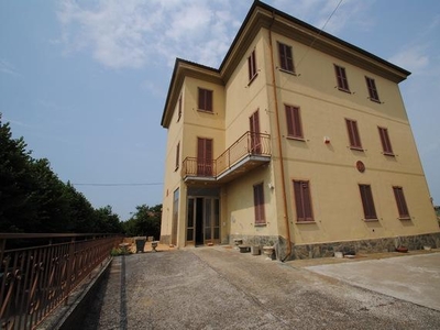 Casa indipendente in vendita a Canneto Pavese