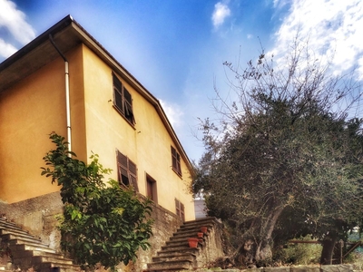 Casa indipendente in vendita a Lavagna