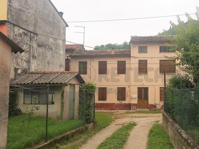 Casa indipendente in vendita a Montecchio Maggiore