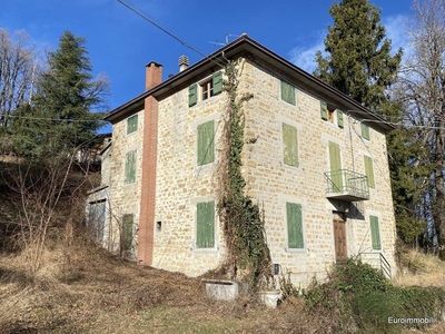 Casa indipendente in vendita a Neviano Degli Arduini