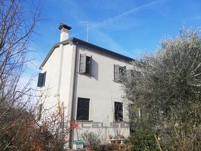 Casa indipendente in vendita a Pettorazza Grimani