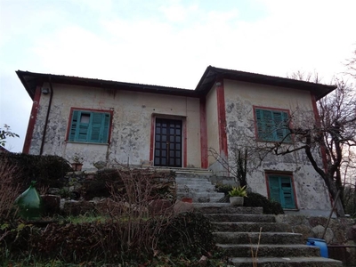 Casa indipendente in vendita a Ricco' Del Golfo Di Spezia