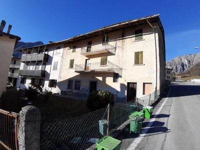 Casa indipendente in vendita a San Giovanni Bianco