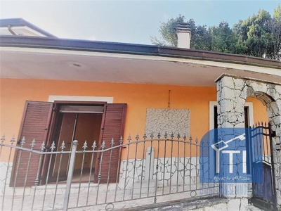Casa indipendente in vendita a Sant'Elia Fiumerapido