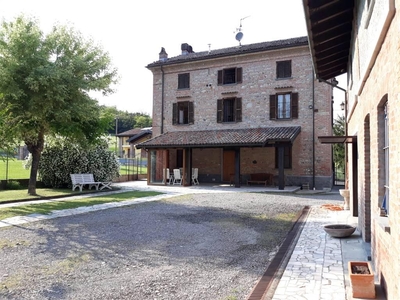 Casa indipendente in vendita a Sarezzano